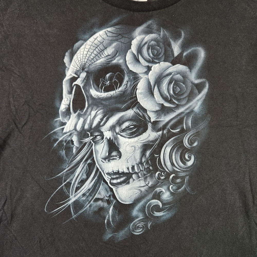 Vintage Skull Roses Shirt Mens XL Black Woman Gothic Horror Graphic Y2k Grunge
